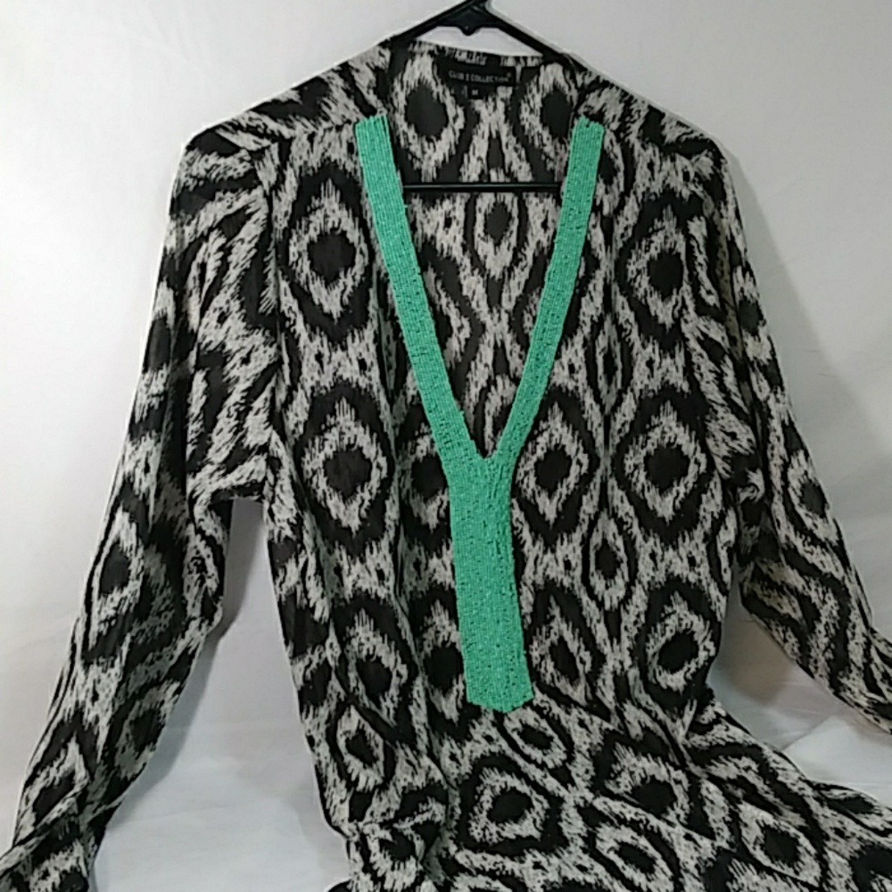 Swimwear Black/white Turquoise V neck beaded trim